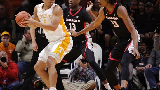 No. 3 Tennessee trounces Georgia 96-50 to open SEC play