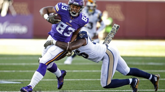 Chicago Bears sign MyCole Pruitt from Vikings practice squad