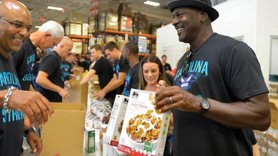 Jordan, Hornets pack food boxes for hurricane relief