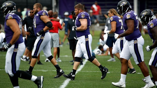 Ravens' Yanda works out during Baltimore-LA Rams practices