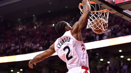 Leonard scores 25 points, Raptors beat DeRozan, Spurs