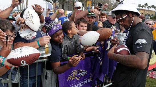 Long lines at Pro Bowl to get Jackson's autograph, picture