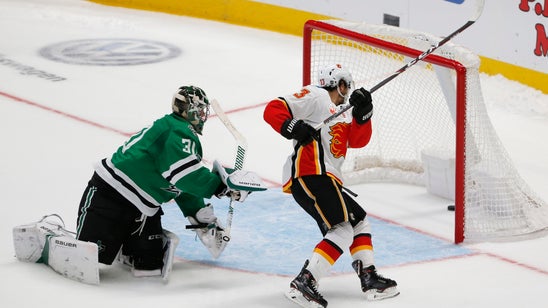 Gaudreau scores winner in shootout, Flames beat Stars 3-2