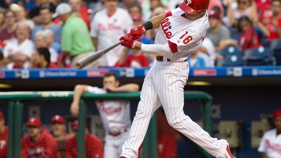 Phillies Avoid Arbitration with Cesar Hernandez