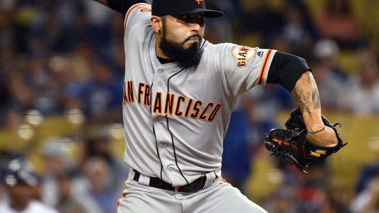Los Angeles Dodgers Agree to Sign Sergio Romo