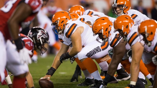 Cleveland Browns: The Offensive Line is in Place