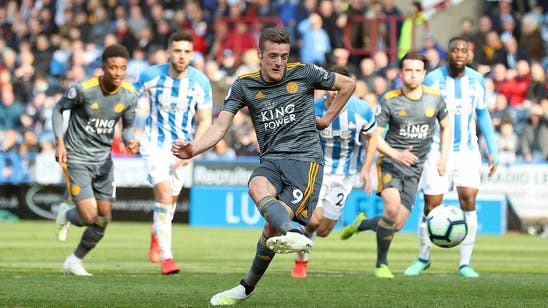 Vardy helps Leicester to 4-1 victory over Huddersfield