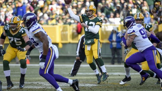 Aaron Rodgers Jukes Defender Out of Shoes on Touchdown Run (Video)