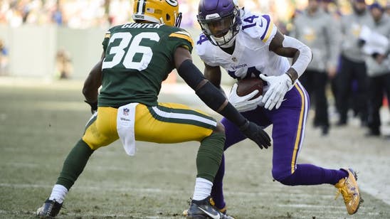 Stefon Diggs catches 3 yard touchdown in week 16 vs Packers