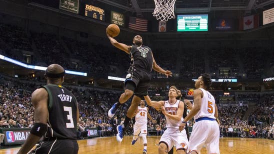 Jabari Parker finishes wicked one-handed alley-oop (Video)
