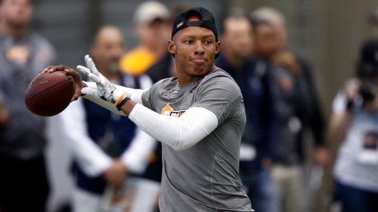 Steelers trade QB Dobbs to Jaguars for 5th-round draft pick