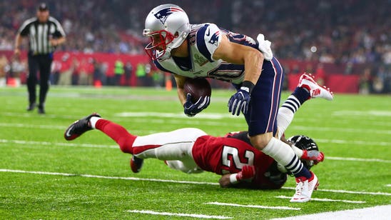 Watch Former Rams Wide Receiver Danny Amendola Tie Up Super Bowl 51