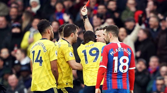 Aubameyang scores, sent off as Arsenal draws 1-1 at Palace