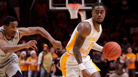 No. 3 Vols trounce Wake Forest 83-64 for 6th straight win