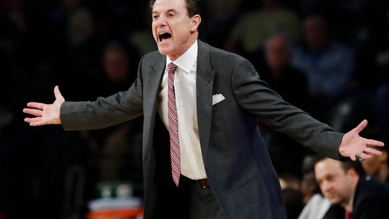 Pitino coaches Athens club to win days after his arrival
