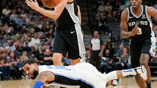 Gordon, Magic hold on to defeat Spurs, 117-110