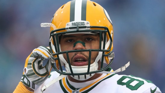 Packers place TE Andrew Quarless on IR with designation to return