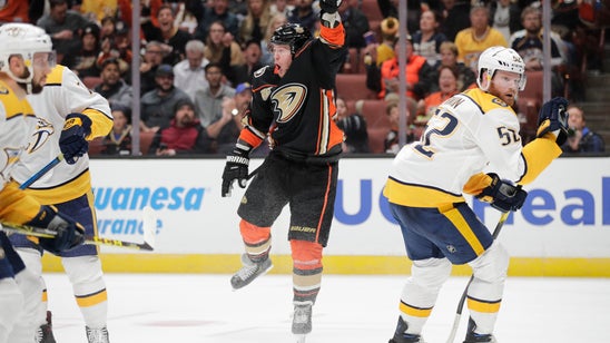 Ducks hold off late charge by Predators for 3-2 win