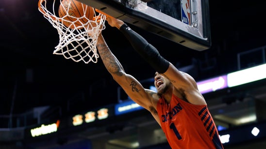 No. 19 Dayton beats Saint Mary’s in Jerry Colangelo Classic