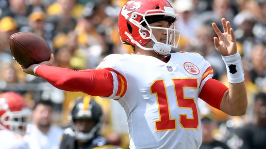 Mahomes throws 6 TDs, Chiefs hold off Steelers 42-37