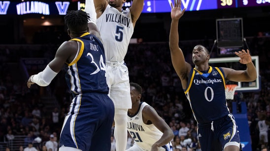 Booth scores 23 as No. 9 Villanova routs Quinnipiac 86-53