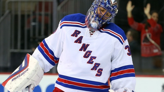 NY Rangers Henrik Lundqvist Needs to Wake Up and Help His Team Win