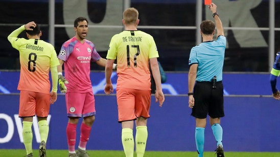 Walker plays in goal as Man City held 1-1 by Atalanta in CL