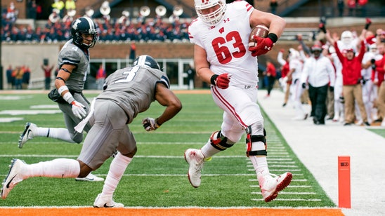 PHOTOS: Badgers at Illinois