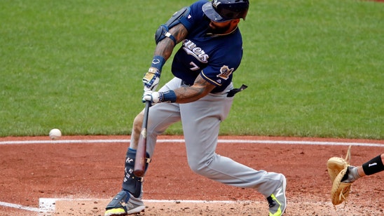 Davies improves to 6-0, Brewers top Pirates 4-2