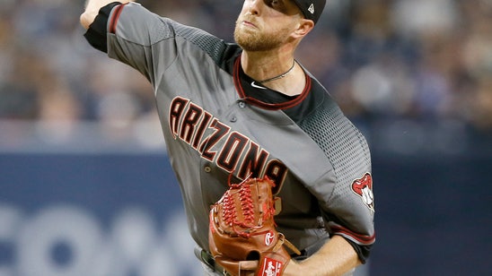 30-year-old Kelly wins MLB debut as D-backs rout Padres 10-3