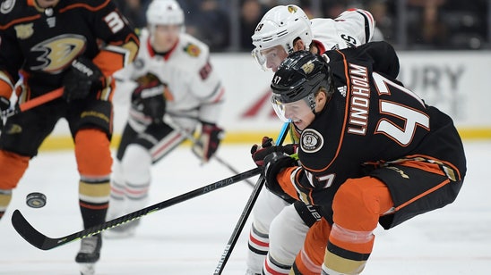 Kane helps Blackhawks rally to 4-3 win over Ducks