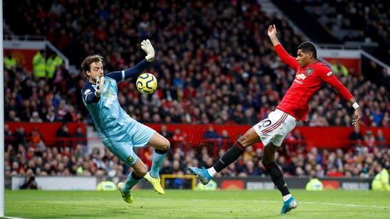 Rashford hits double as Man United beats Norwich 4-0 in EPL