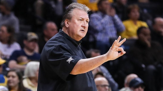 West Virginia coach Bob Huggins wins 800th game
