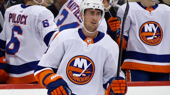 Nelson’s OT goal lifts streaking Islanders over Penguins 5-4