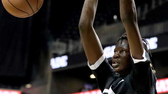 Bol Bol set to make debut for No. 14 Oregon Ducks