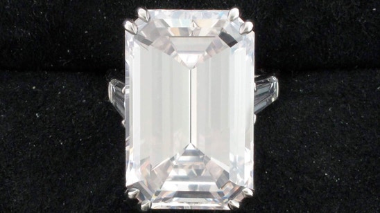 Drew Brees, wife suing jeweler over value of diamonds