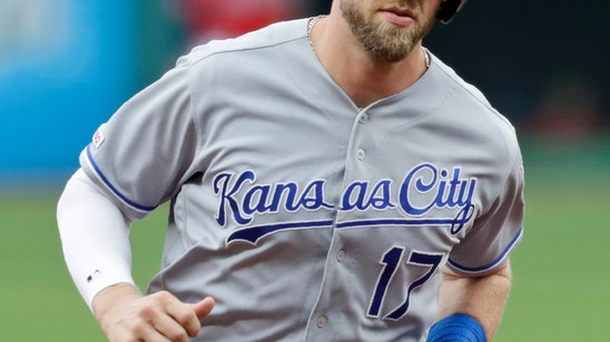 Dozier homers in 1st, Royals snap Indians' 6-game win streak