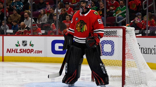 Blackhawks goalie Crawford suffers head injury