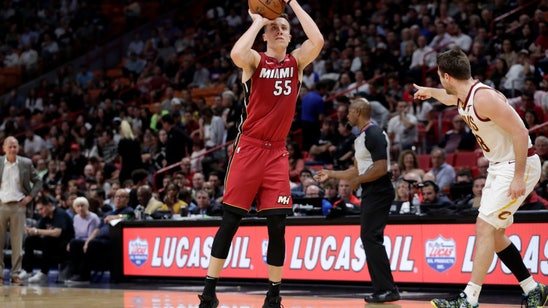 Robinson’s record night helps Heat beat Cavs 124-100