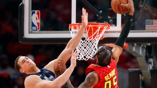 Bazemore scores 32 points, Hawks rally to beat Mavs 111-104