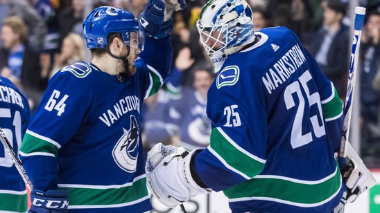 Markstrom gets 1st shutout of season, Canucks top Ducks 4-0