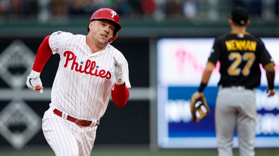 Phillies pound out 17 hits, rout Pirates 12-3