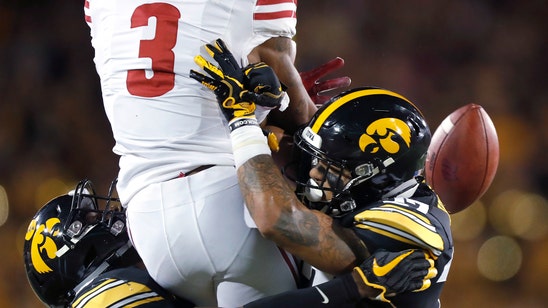 No. 18 Wisconsin rallies past Iowa 28-17