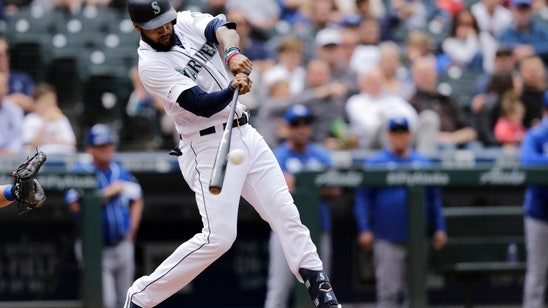 Santana has 2 HRs, 5 RBIs in Mariners' 8-2 win over Royals