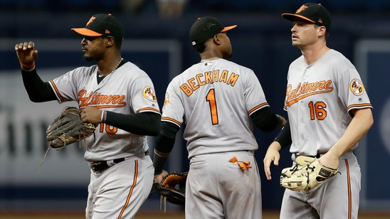Mancini’s 2B in 9th lifts Orioles over Rays despite 5 errors