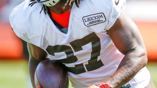 Browns' Kareem Hunt promises to 'lay low' after bar argument