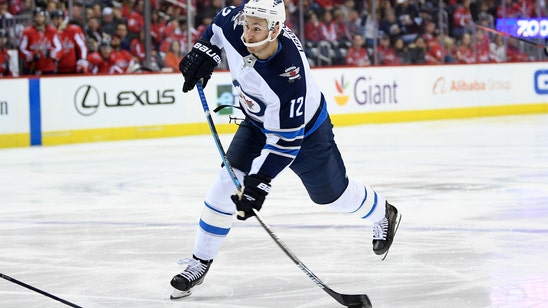 Flyers' 'win-now' offseason continues with Hayes signing