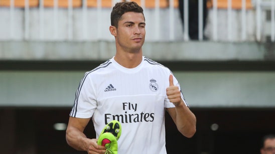 Disguised Cristiano Ronaldo pulls off great prank on fans
