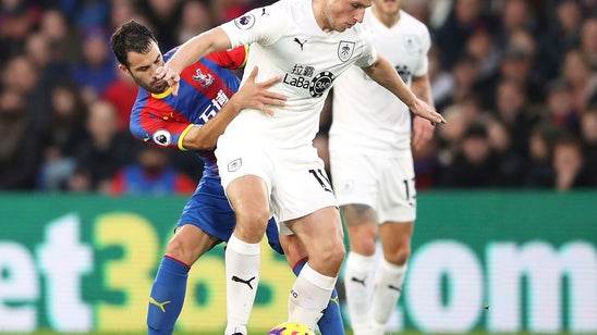 Crystal Palace ends winless streak at Burnley's expense