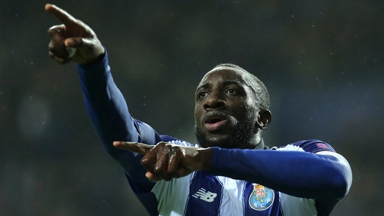 Porto on verge of qualifying after beating Lokomotiv